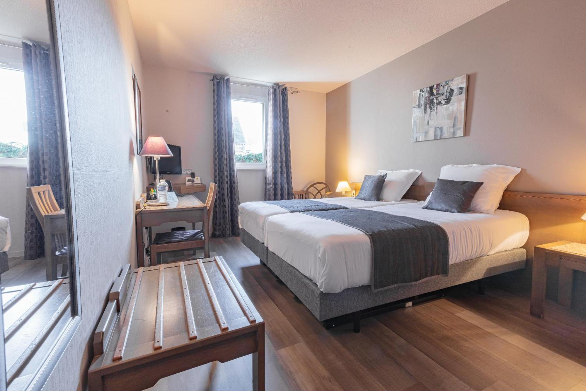 Logis Hotel La Grassinais Saint-Malo Room photo